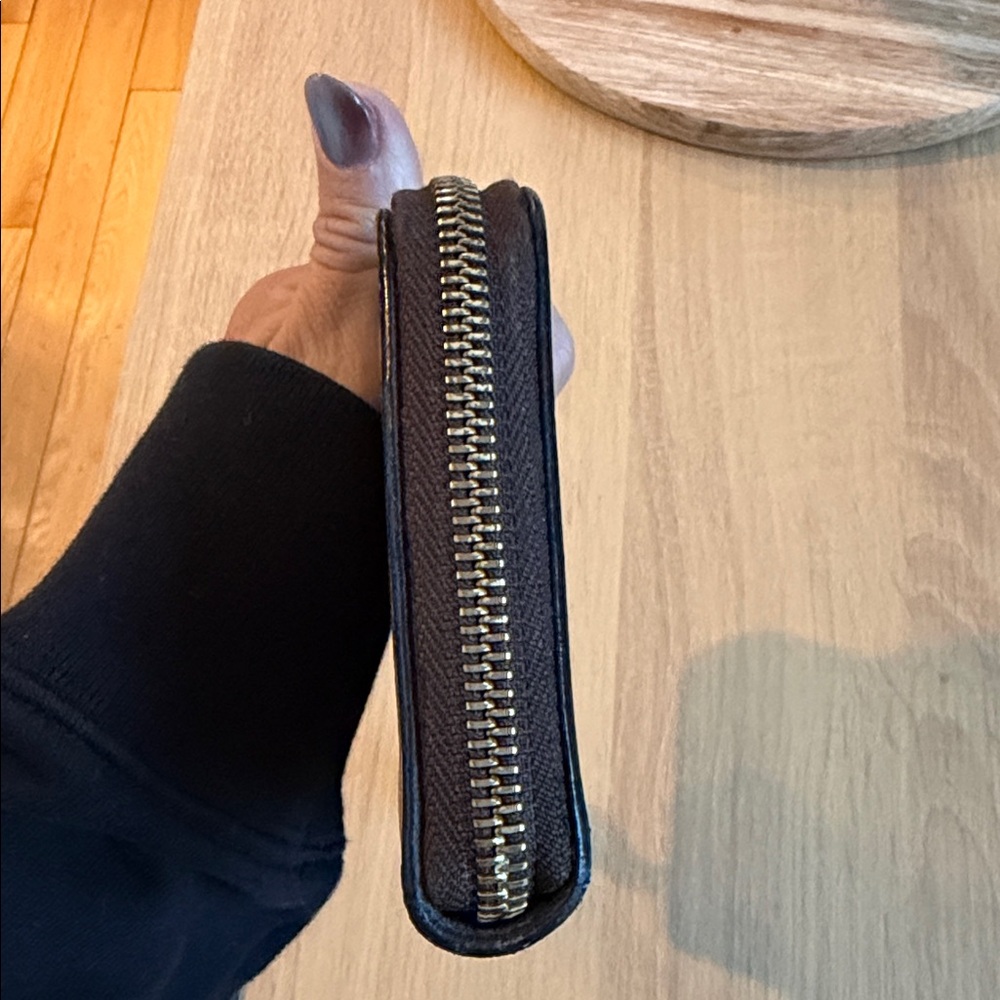 Burberry Novacheck Zip Wallet - Picture 6 of 10